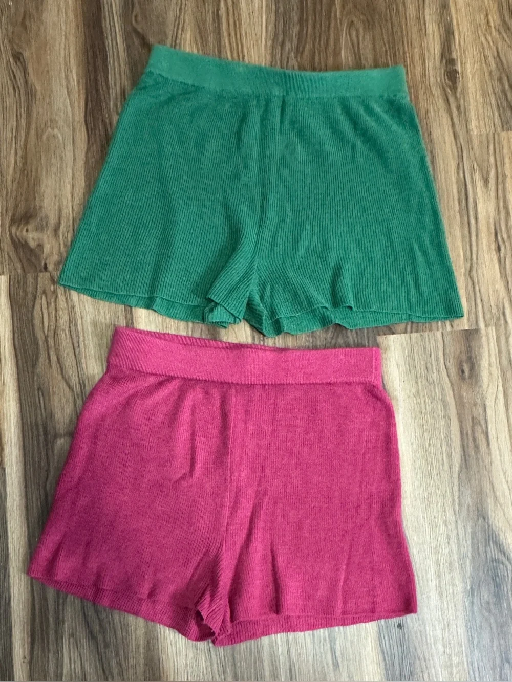 2 Pair of Free People Beach Knit Shorts in Green & Berry High-Rise Boho Sz. L - Picture 4 of 6